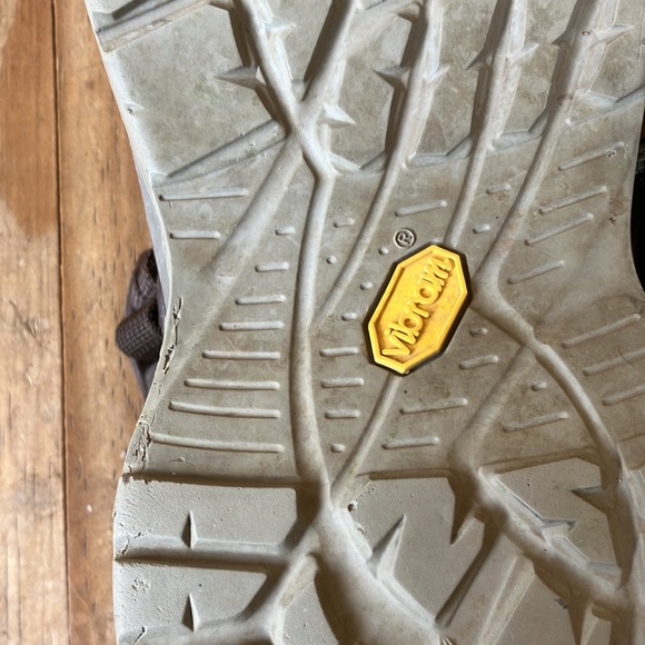 Chacos Size 8 - Picture 7 of 9